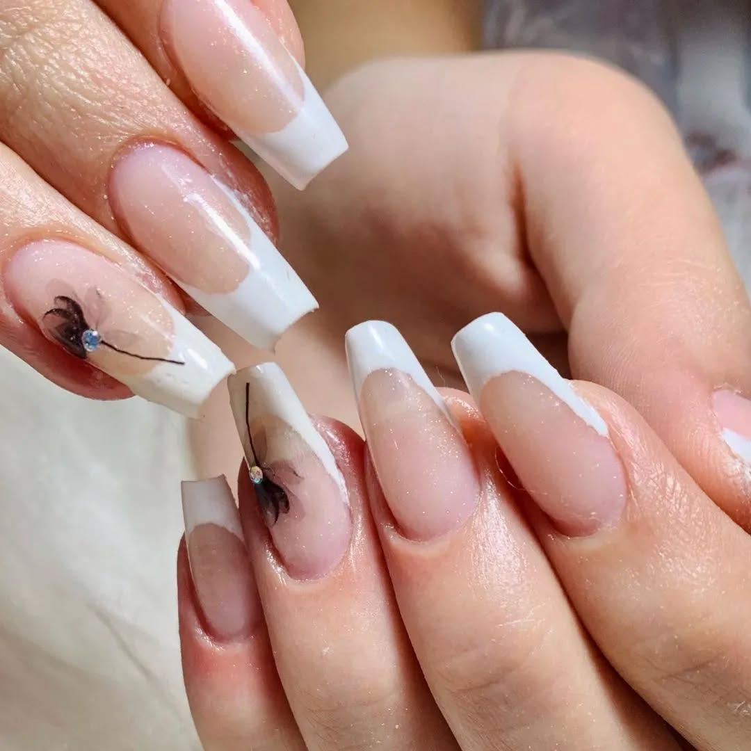Manicure no Centro de Belo Horizonte – Romário Cabeleireiros Manicure no Centro de Belo Horizonte – Romário Cabeleireiros