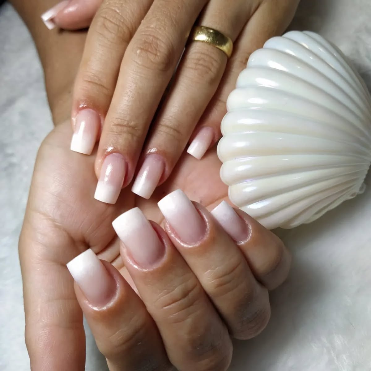 Manicure no Centro de Belo Horizonte – Romário Cabeleireiros Manicure no Centro de Belo Horizonte – Romário Cabeleireiros